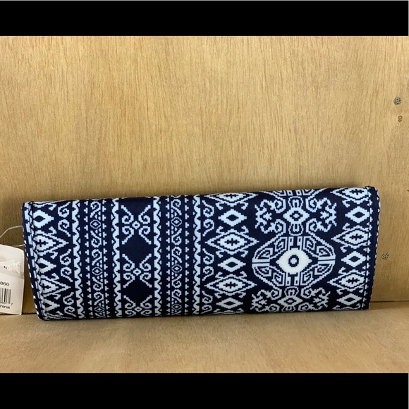 2 Moda Folding Makeup Brush Holder - Picture 2 of 4